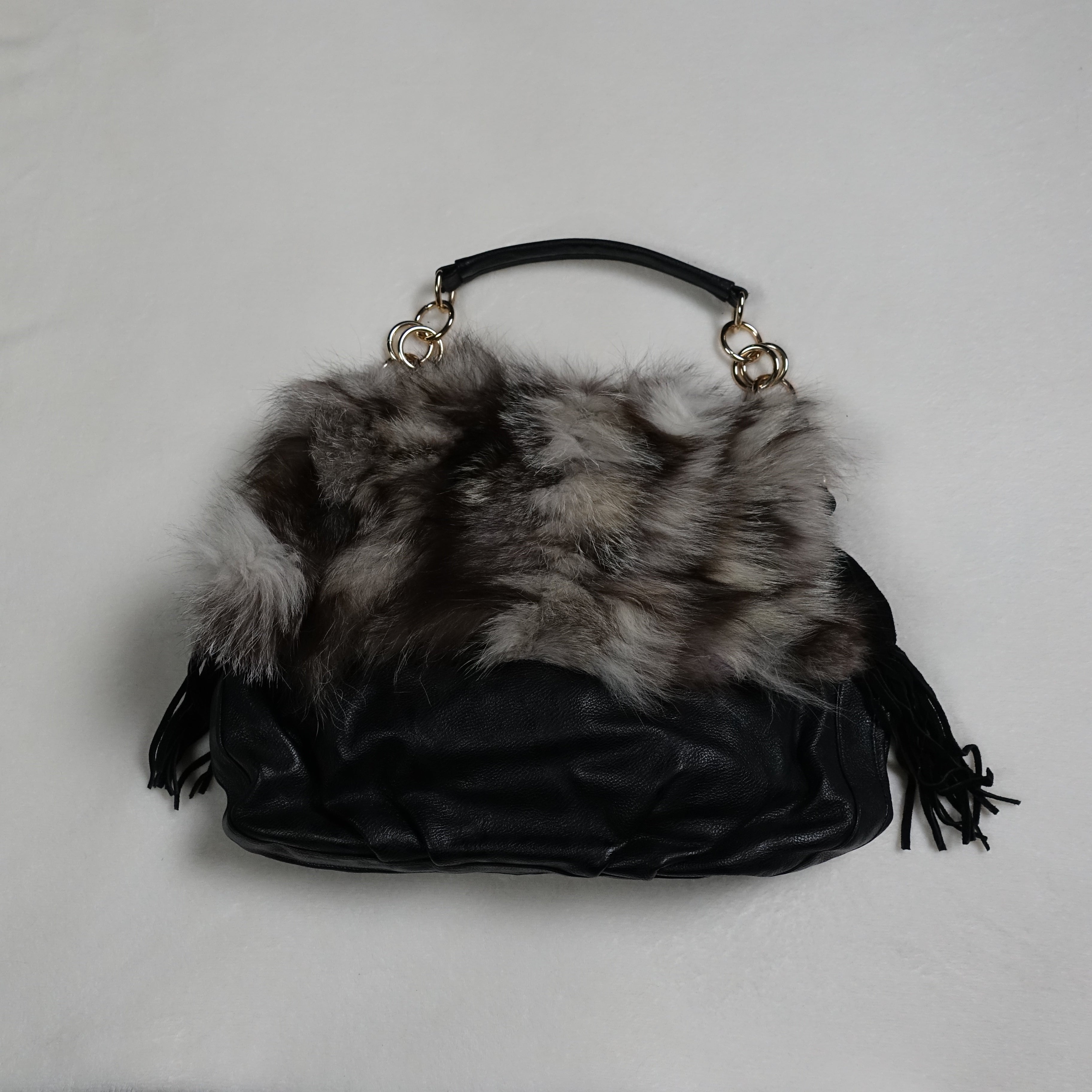 Handtasche / Schultertasche mit echtem Pelzbesatz - Blaufuchs