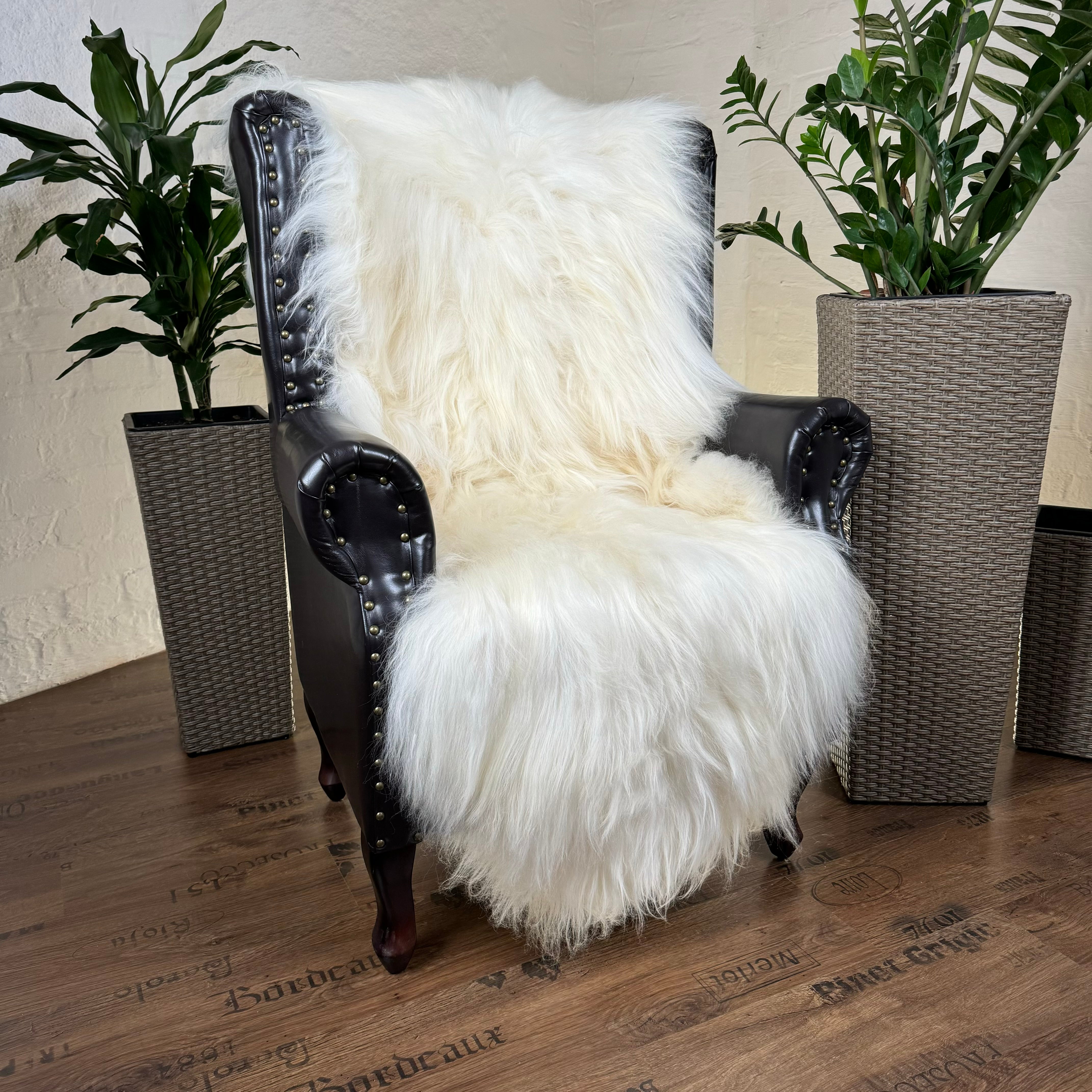 MEIWITT® Island-Schaffell Sesselschoner ohne Armlehnen weiss