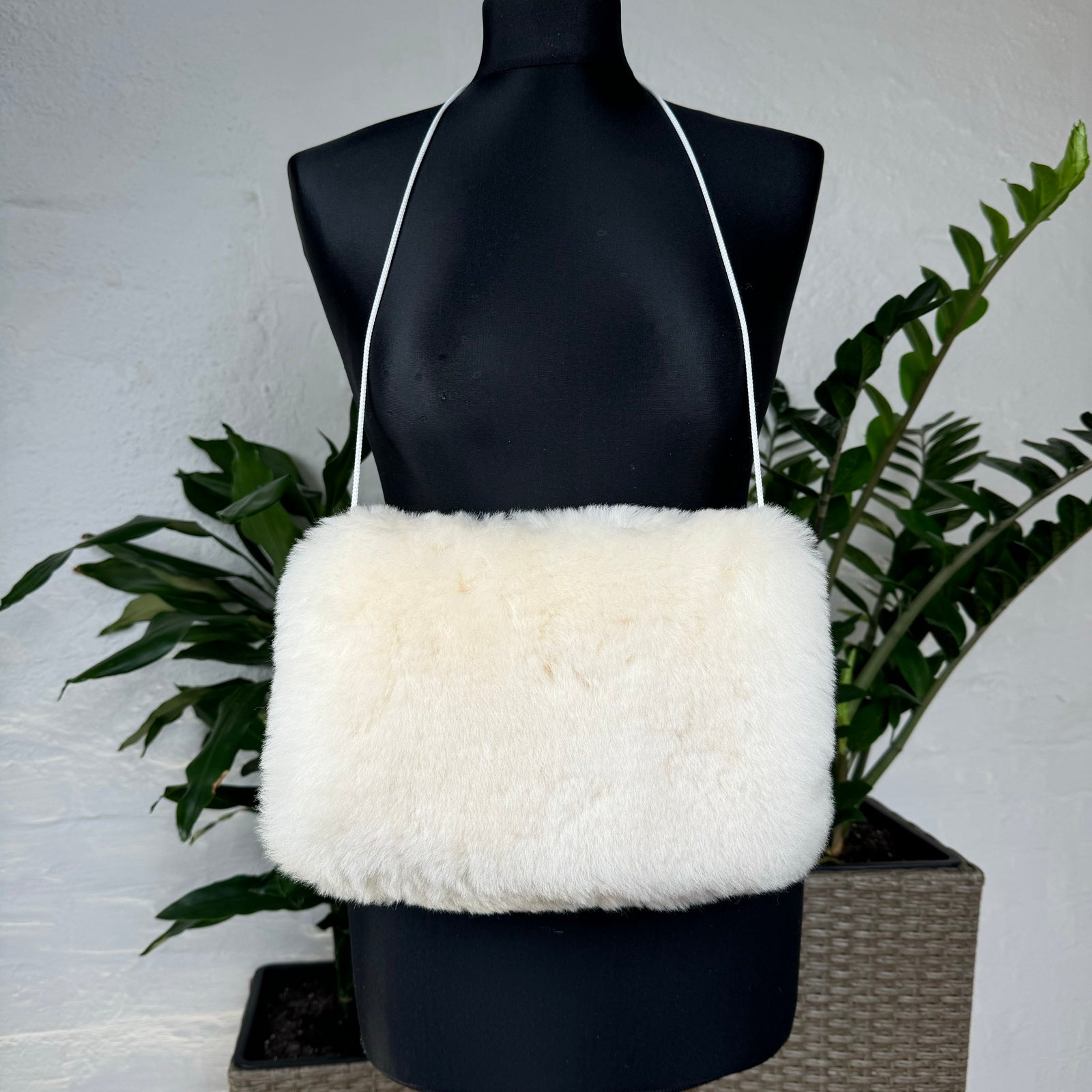 MEIWITT® Handwärmer Muff aus echtem Lammfell weiss