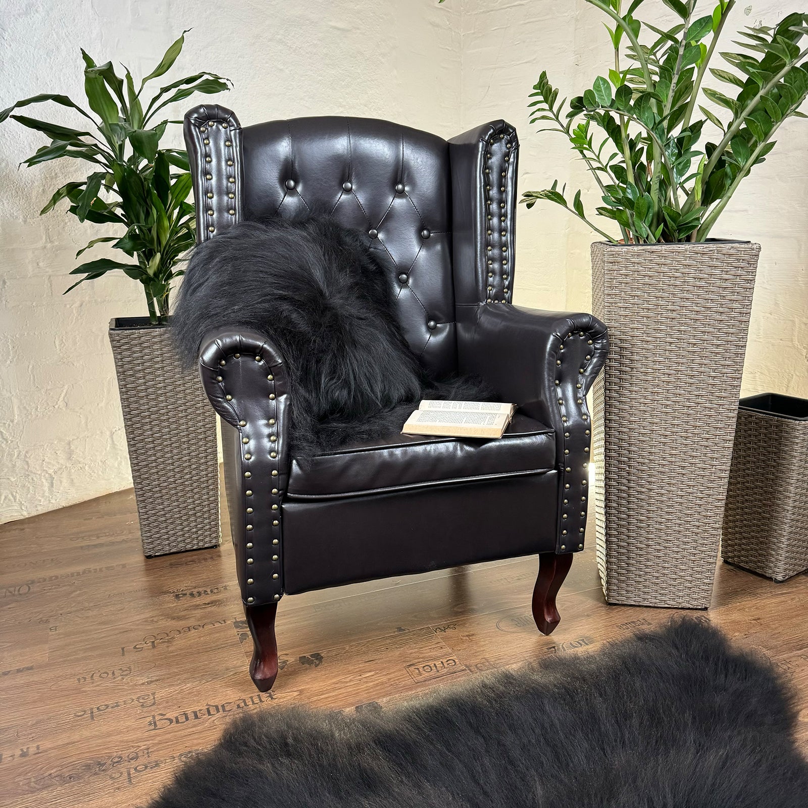MEIWITT® Schaffellkissen Kissen aus echtem Island-Schaffell schwarz