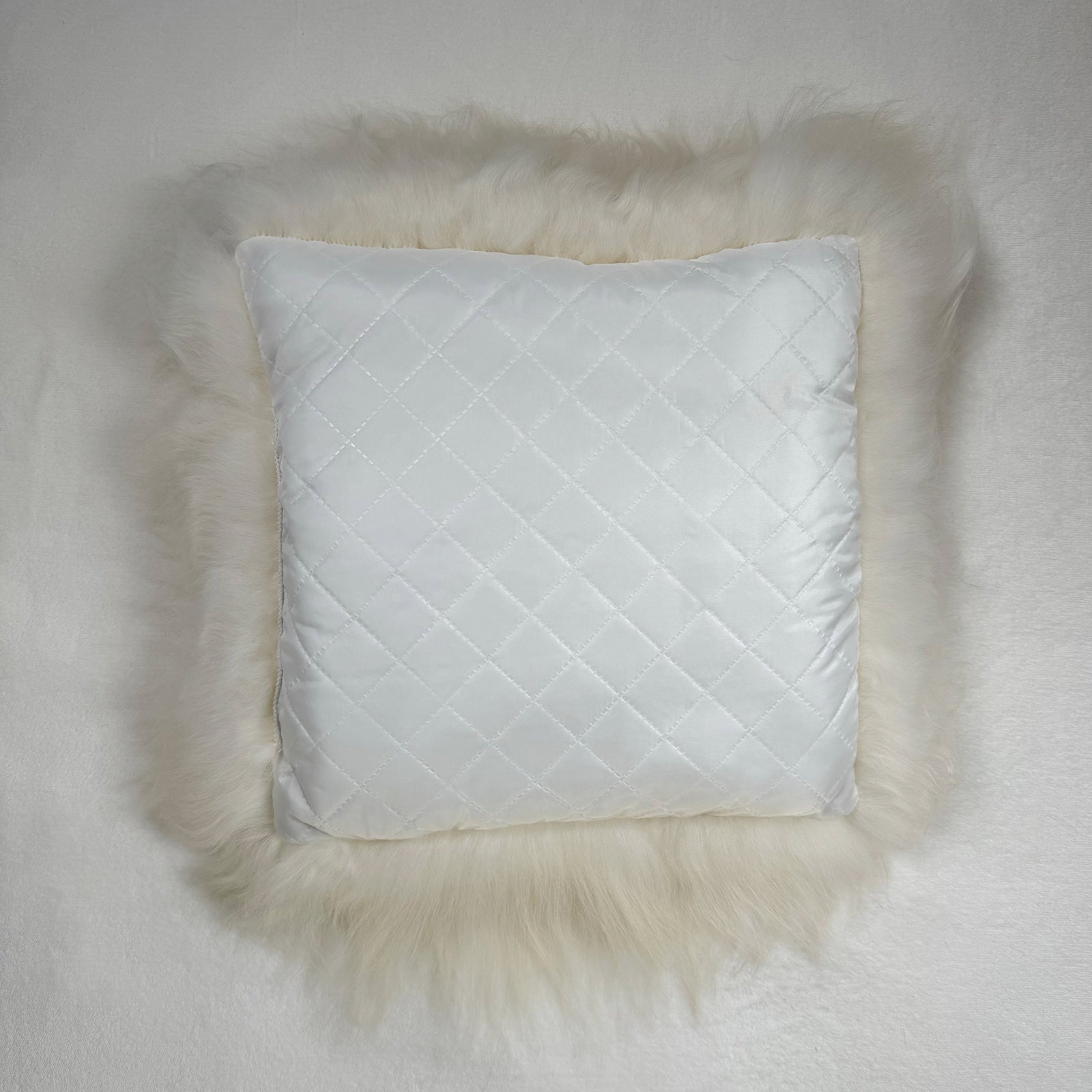 MEIWITT® Schaffellkissen Kissen aus echtem Island-Schaffell weiss
