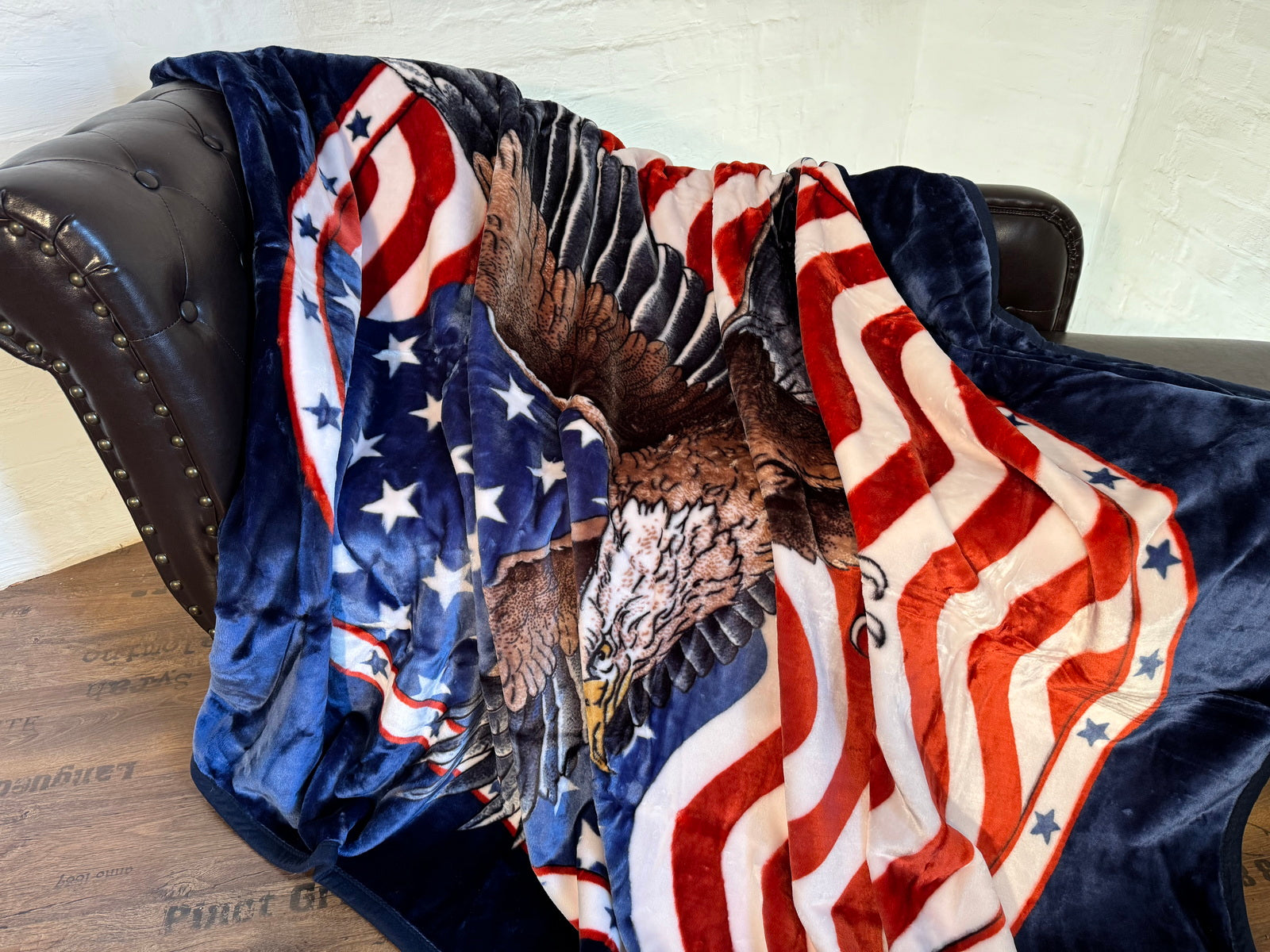Kuscheldecke Tagesdecke Wohndecke Tiermotiv Adler