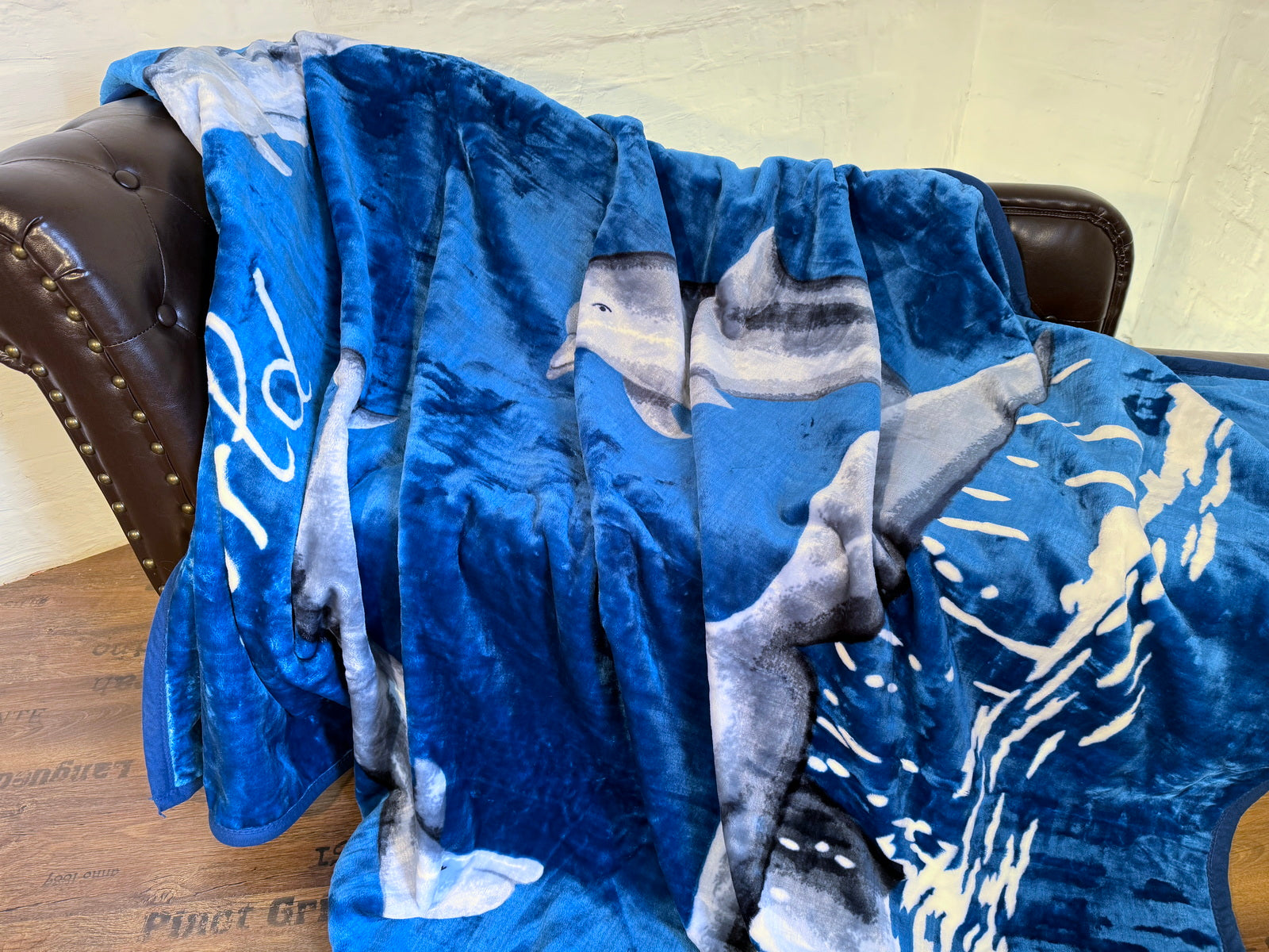 Kuscheldecke Tagesdecke Wohndecke Tiermotiv Delfin