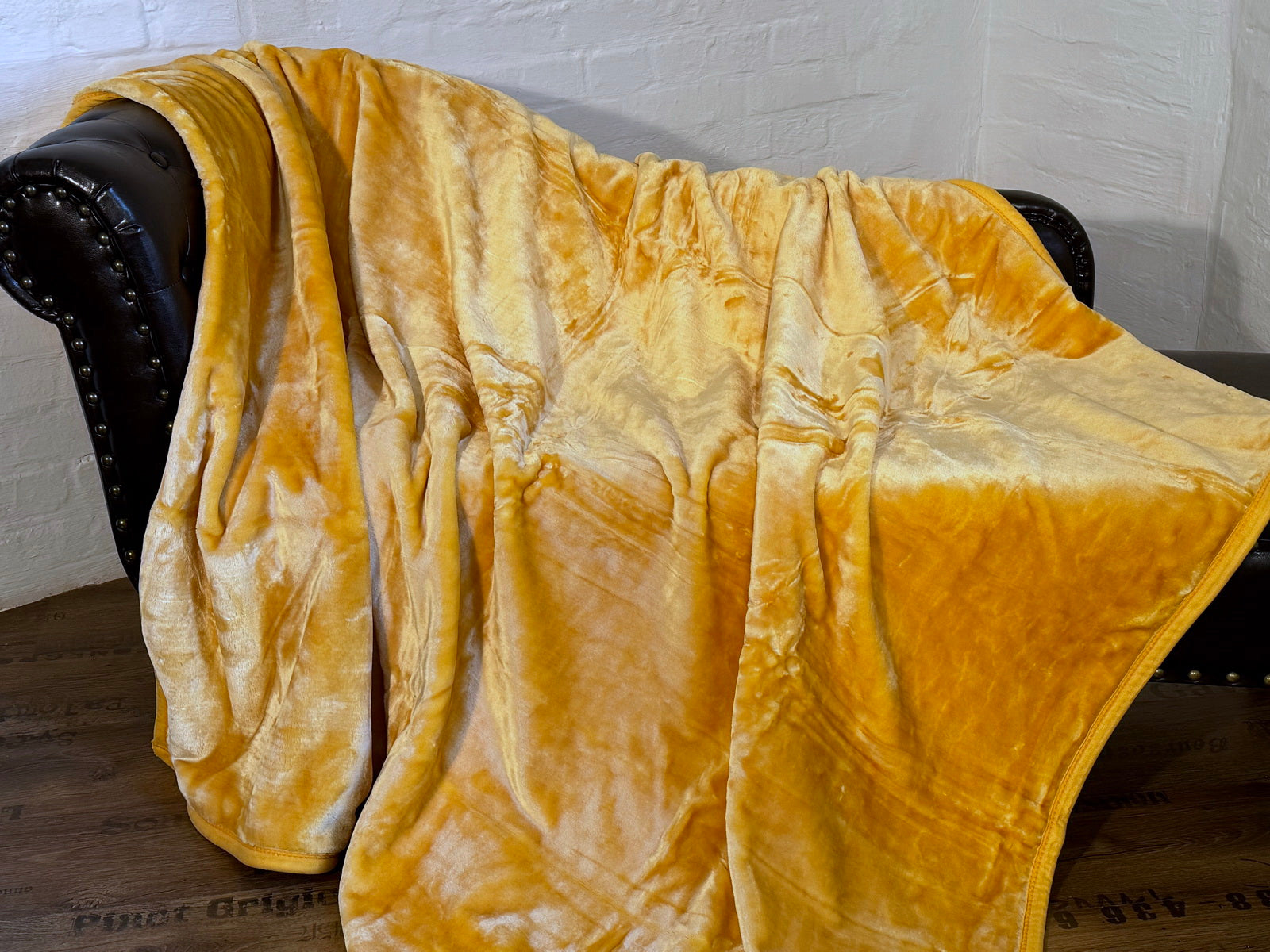 Kuscheldecke Tagesdecke Wohndecke im Glanz-Design gold 160x200cm