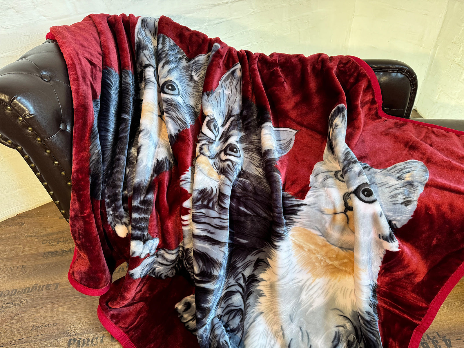 Kuscheldecke Tagesdecke Wohndecke Tiermotiv Katzen rot