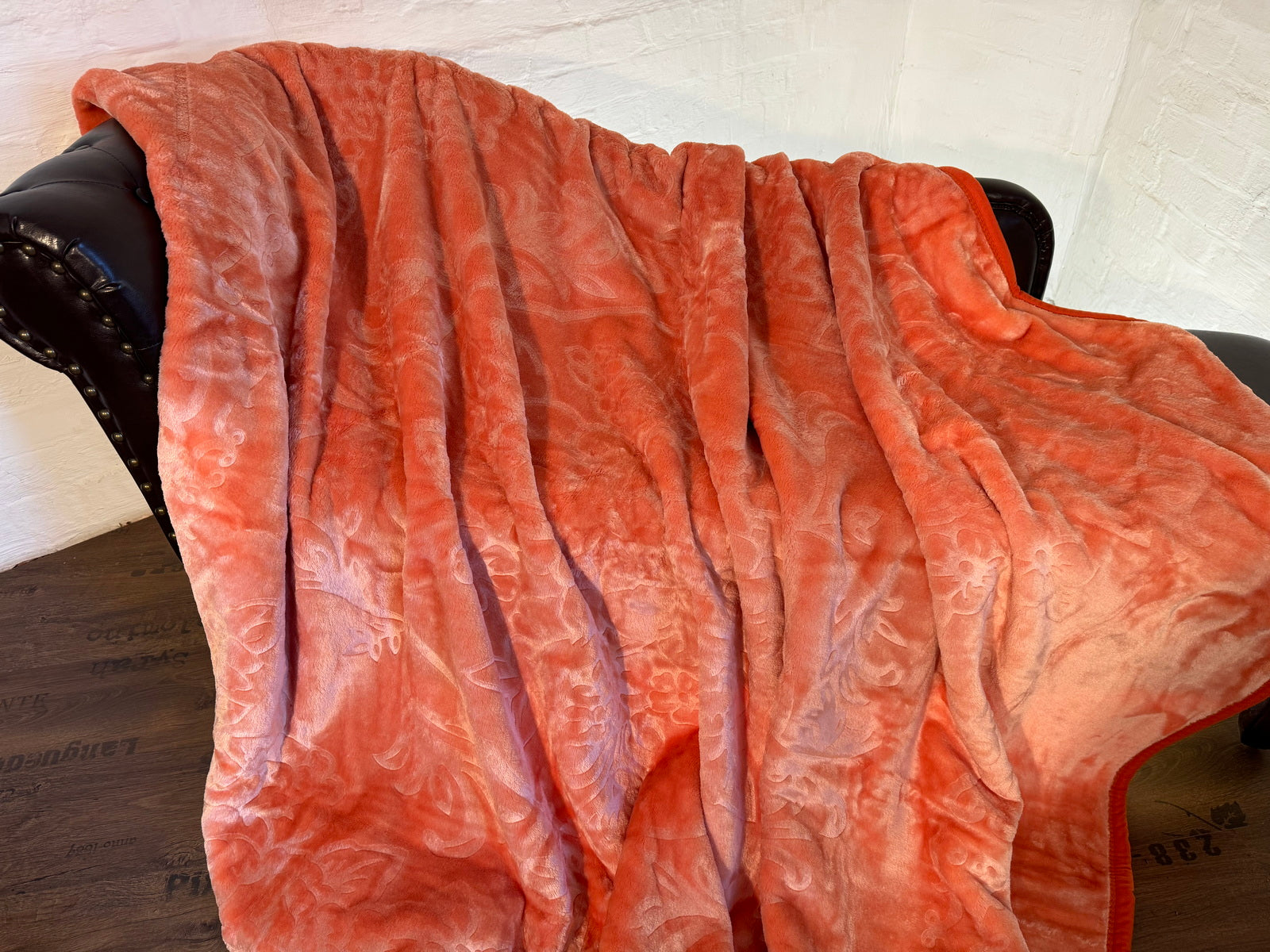 Kuscheldecke Tagesdecke Wohndecke im Luxus-Design lachsrosa