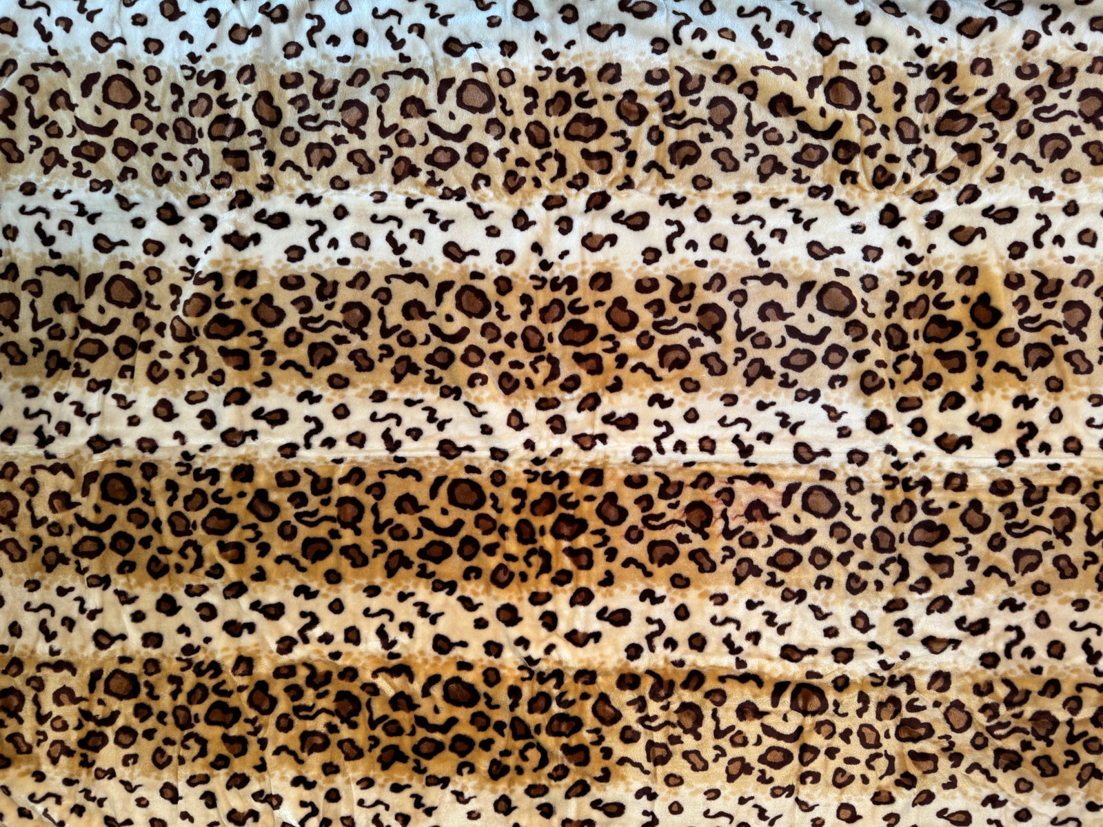 Kuscheldecke Tagesdecke Wohndecke Felloptik Leoparden-Look