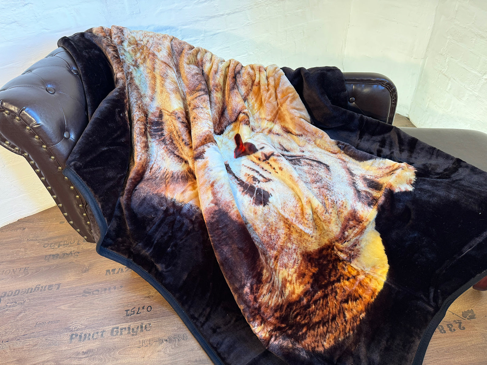 Kuscheldecke Tagesdecke Wohndecke Tiermotiv Löwen