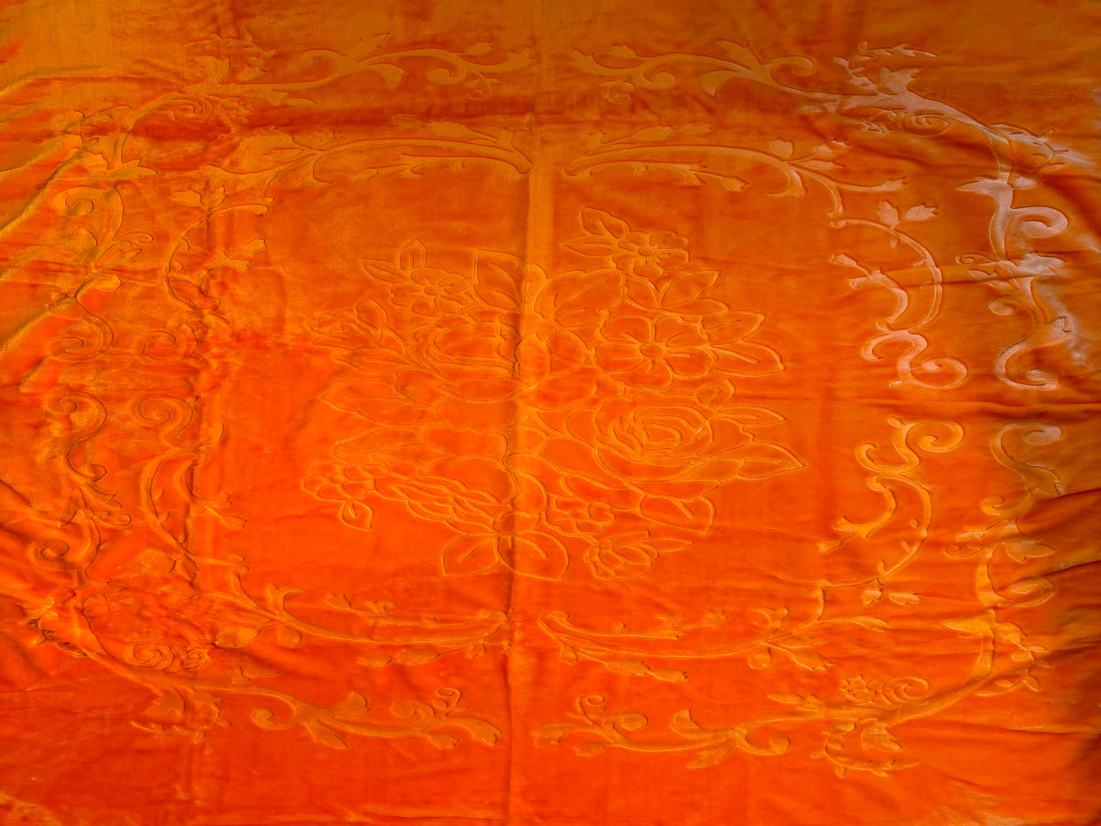 Kuscheldecke Tagesdecke Wohndecke im Luxus-Design orange