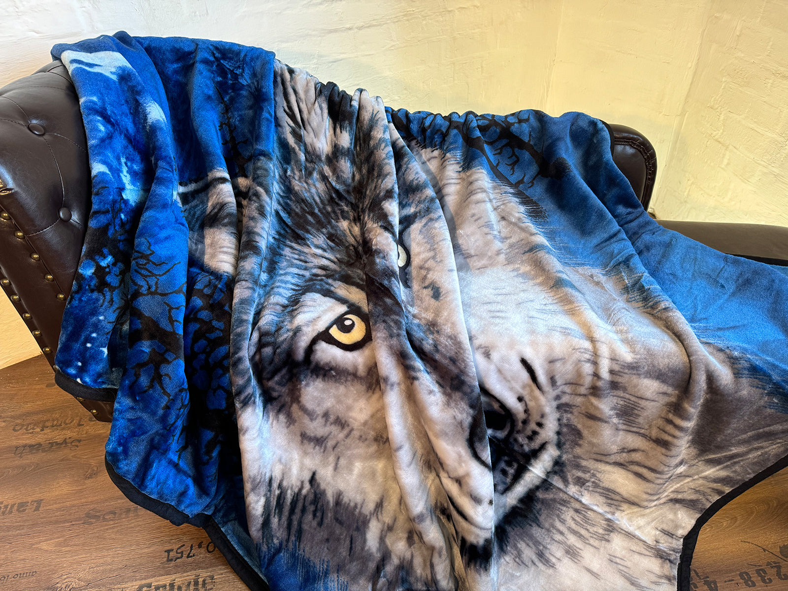 Kuscheldecke Tagesdecke Wohndecke Tiermotiv Wolf Vollmond