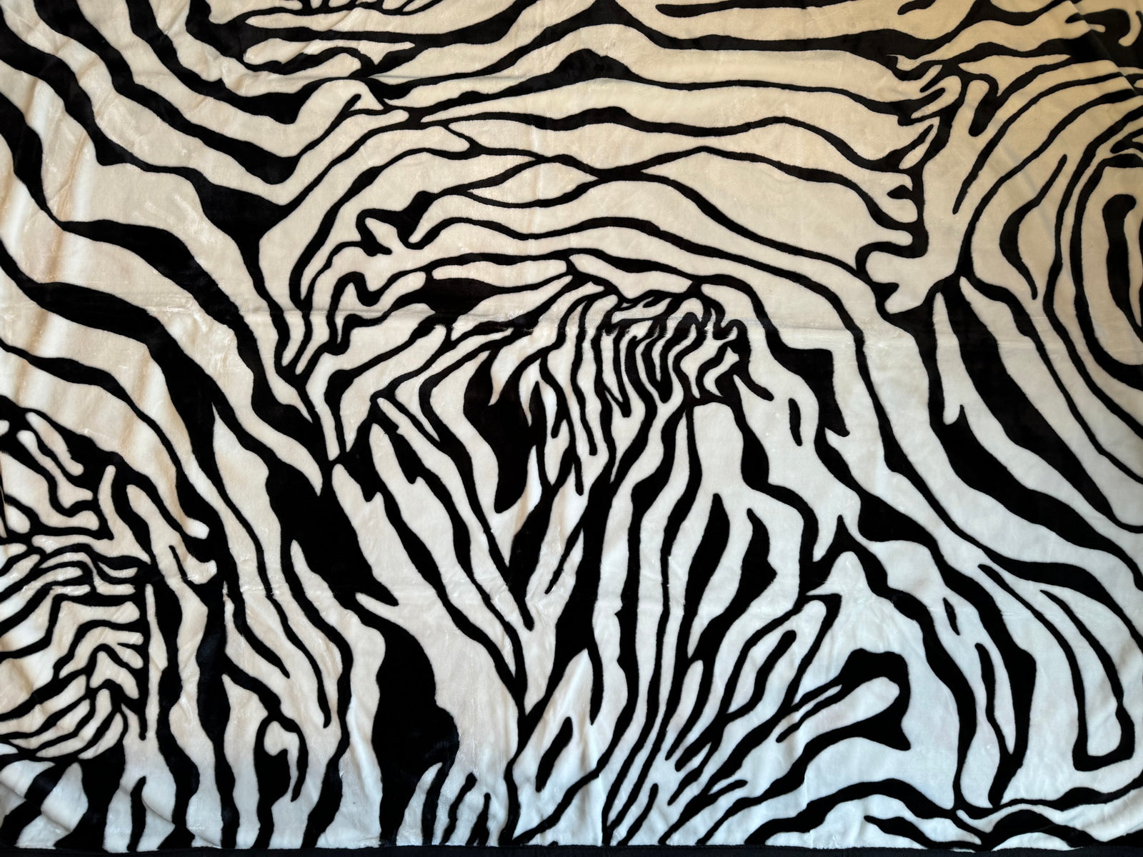 Kuscheldecke Tagesdecke Wohndecke Felloptik Zebra