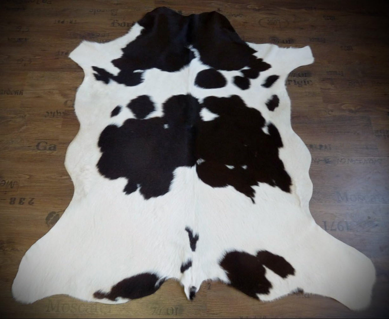 Kuhfell weiss - braun 135x120cm #667