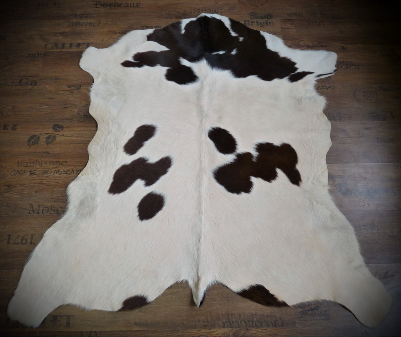 Kuhfell weiss - braun 130x125cm #705