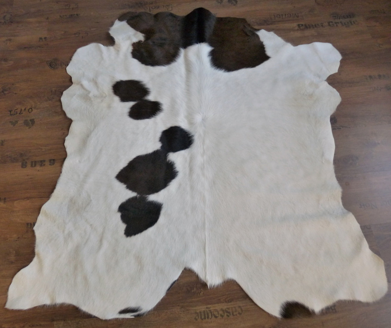 Kuhfell weiss - braun 135x125cm #809