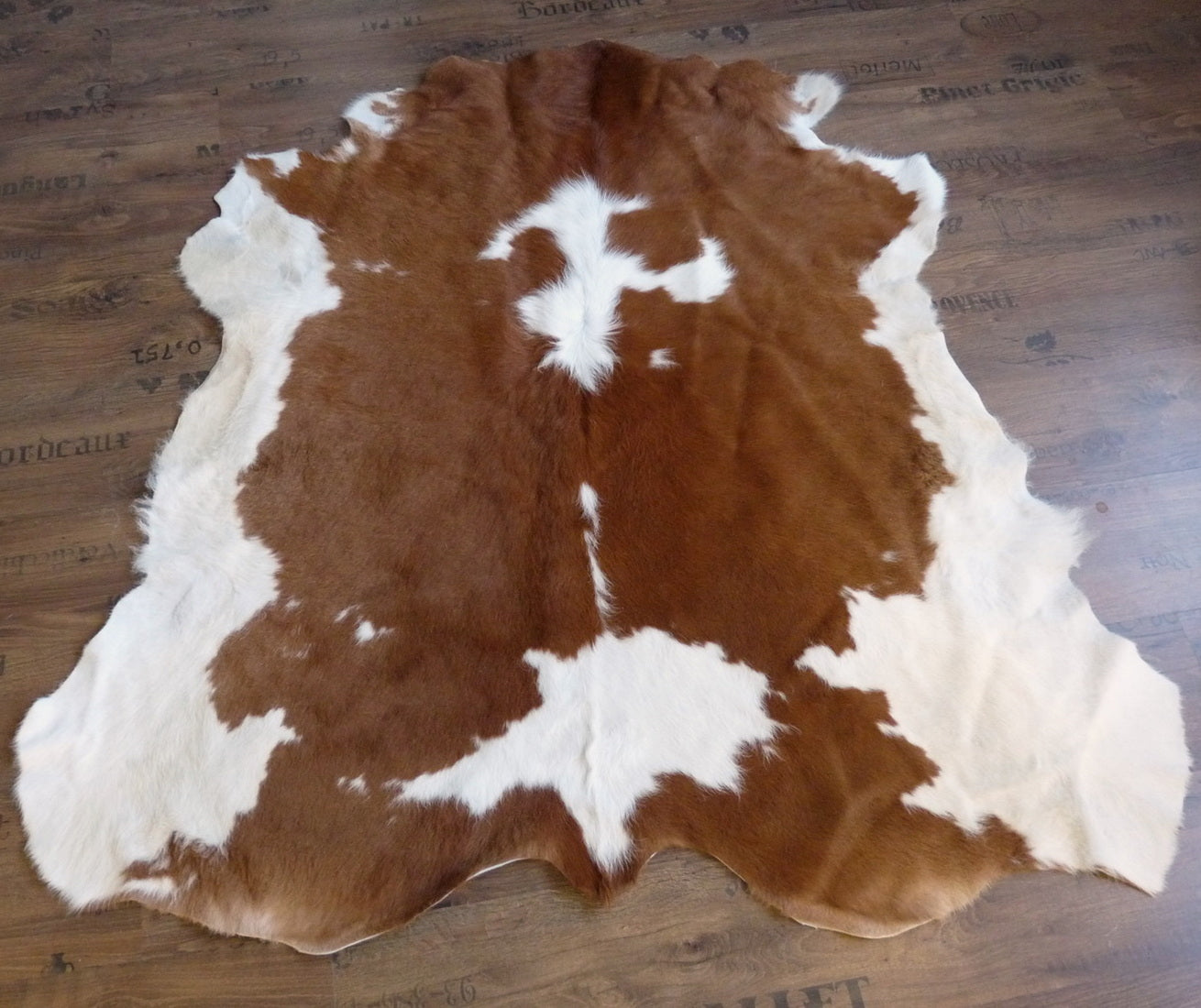 Kuhfell weiss - braun 140x140cm #796