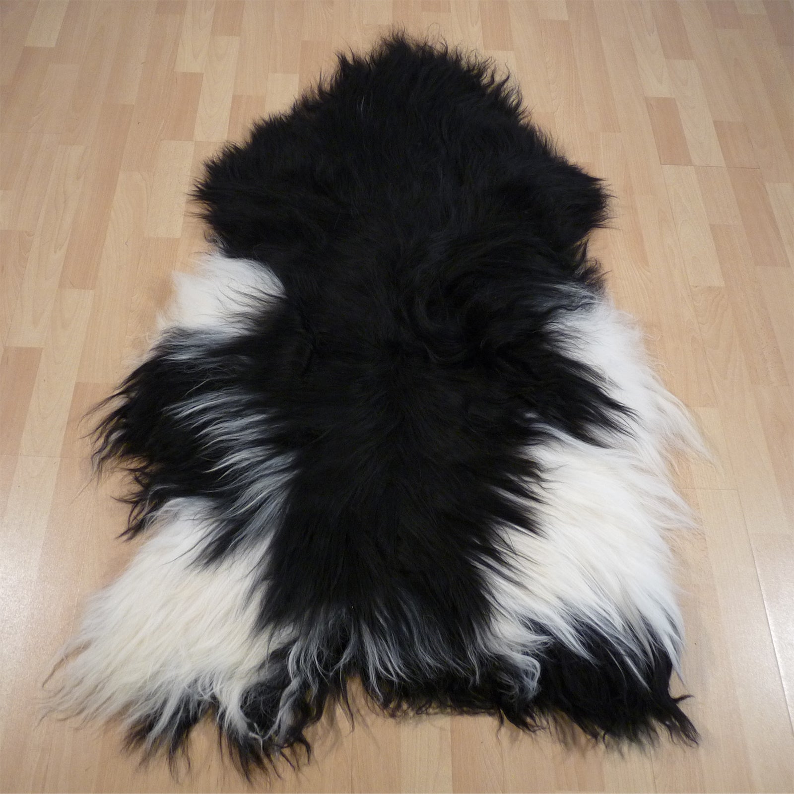Exklusives Unikat Islandschaffell schwarz - weiß 135x95cm #14967