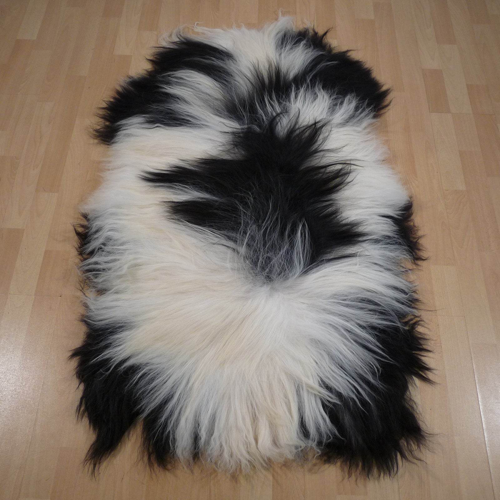 Exklusives Unikat Islandschaffell schwarz - weiß 140x90cm #14969