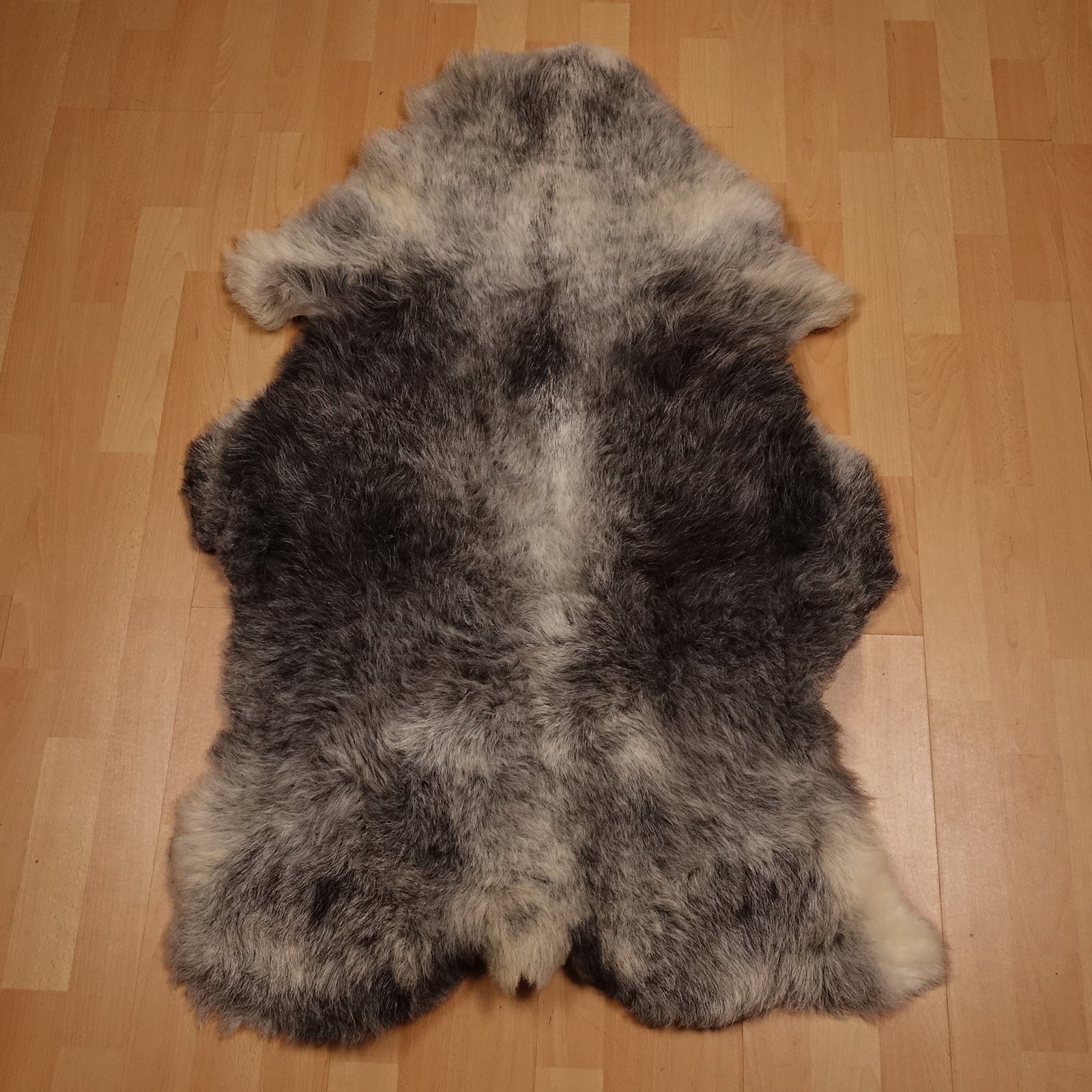 Exklusives Unikat Schaffell dunkelgrau - weiß 120x80cm #15864