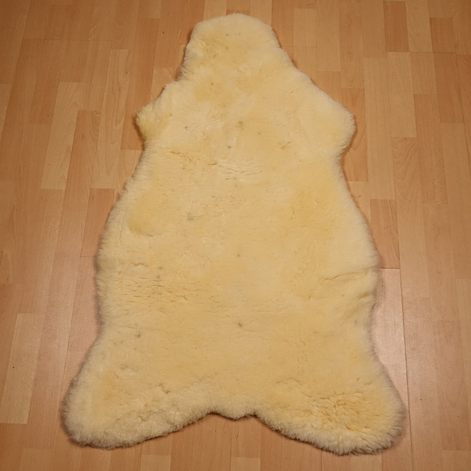 Exklusives Unikat Kurzhaar Lammfell medizinisch gegerbt 115x70cm #15873