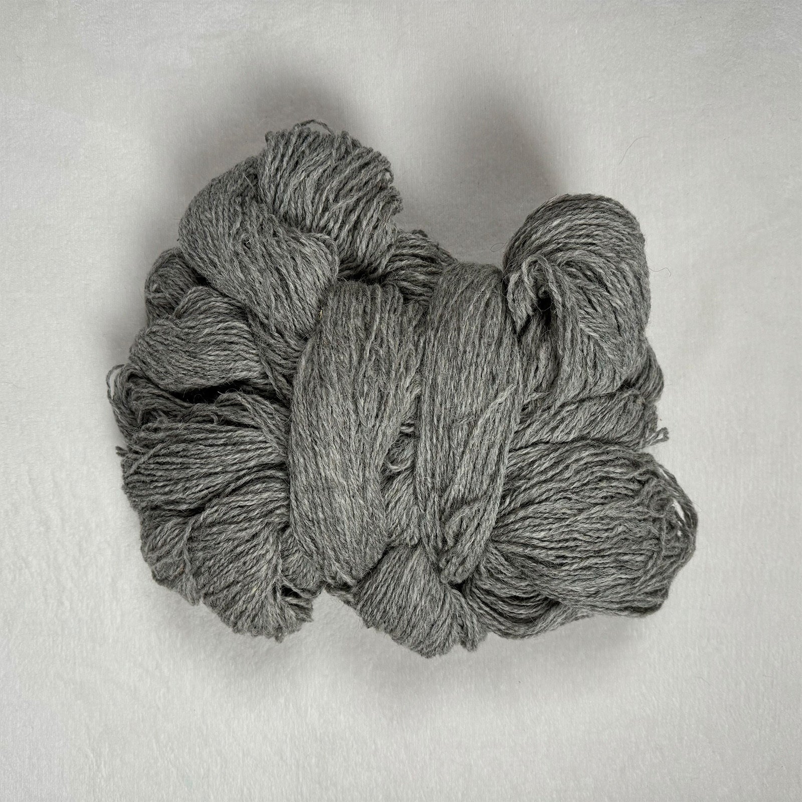 Echte Schafwolle Strickwolle 1000g hellgrau