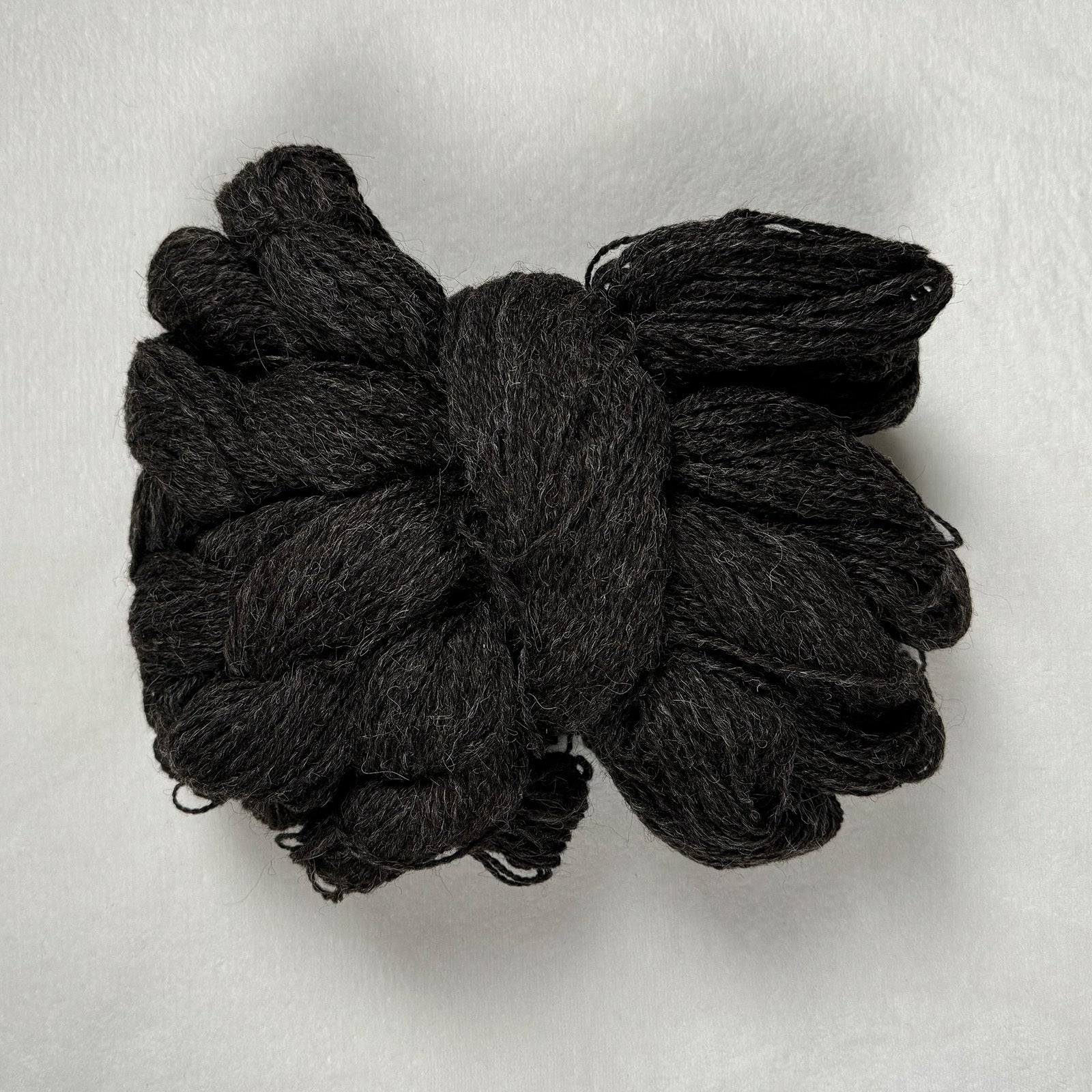 Echte Schafwolle Strickwolle 1000g schwarz