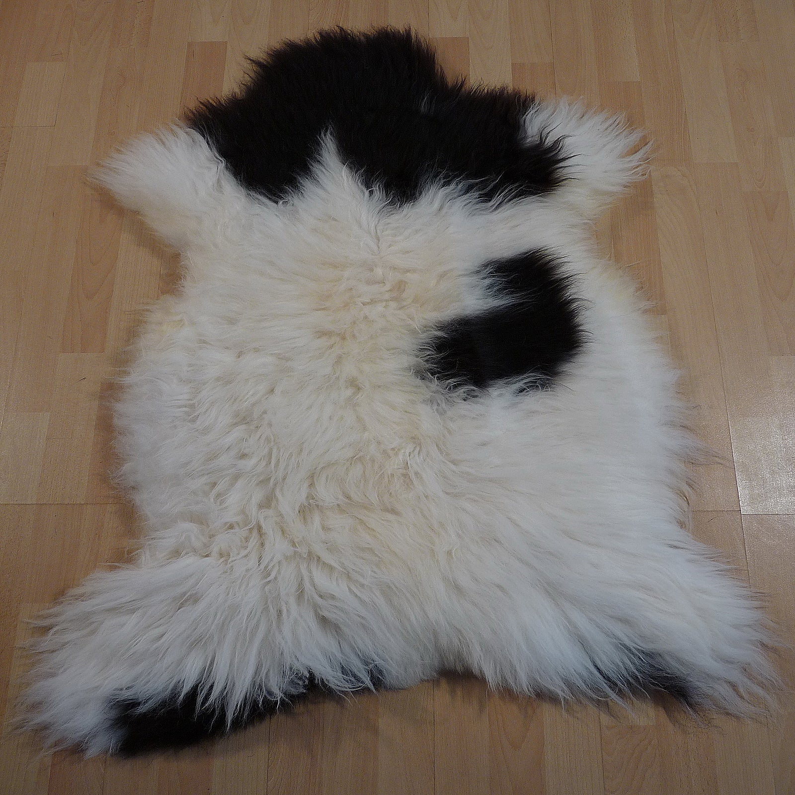Exklusives Unikat Lammfell weiß - schwarz 115x90cm #13364