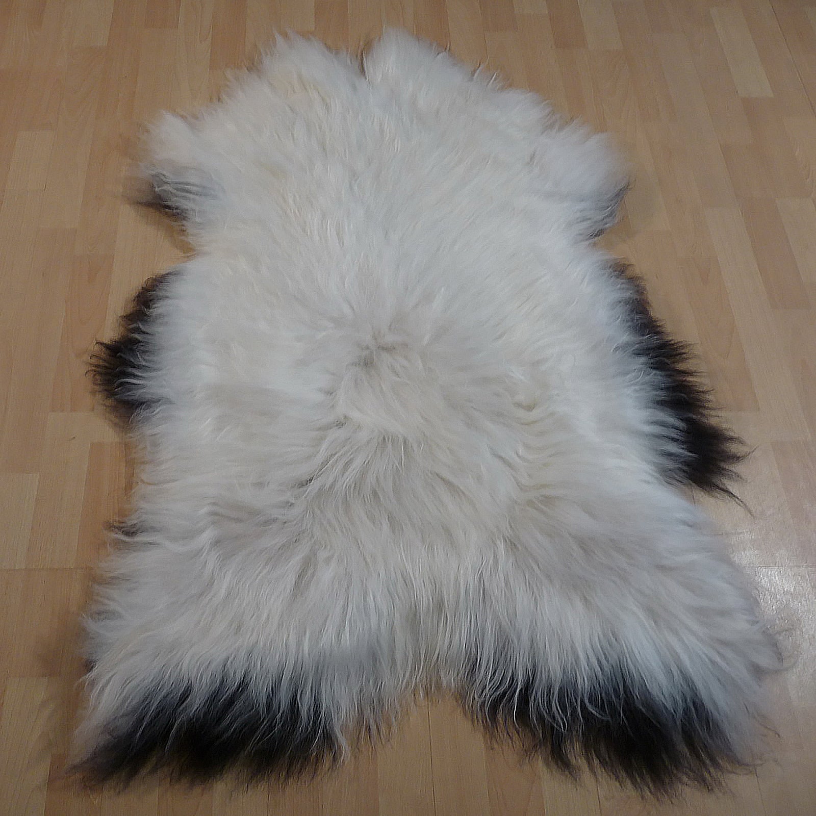 Exklusives Unikat Islandschaffell weiß - schwarz 125x90cm #13448