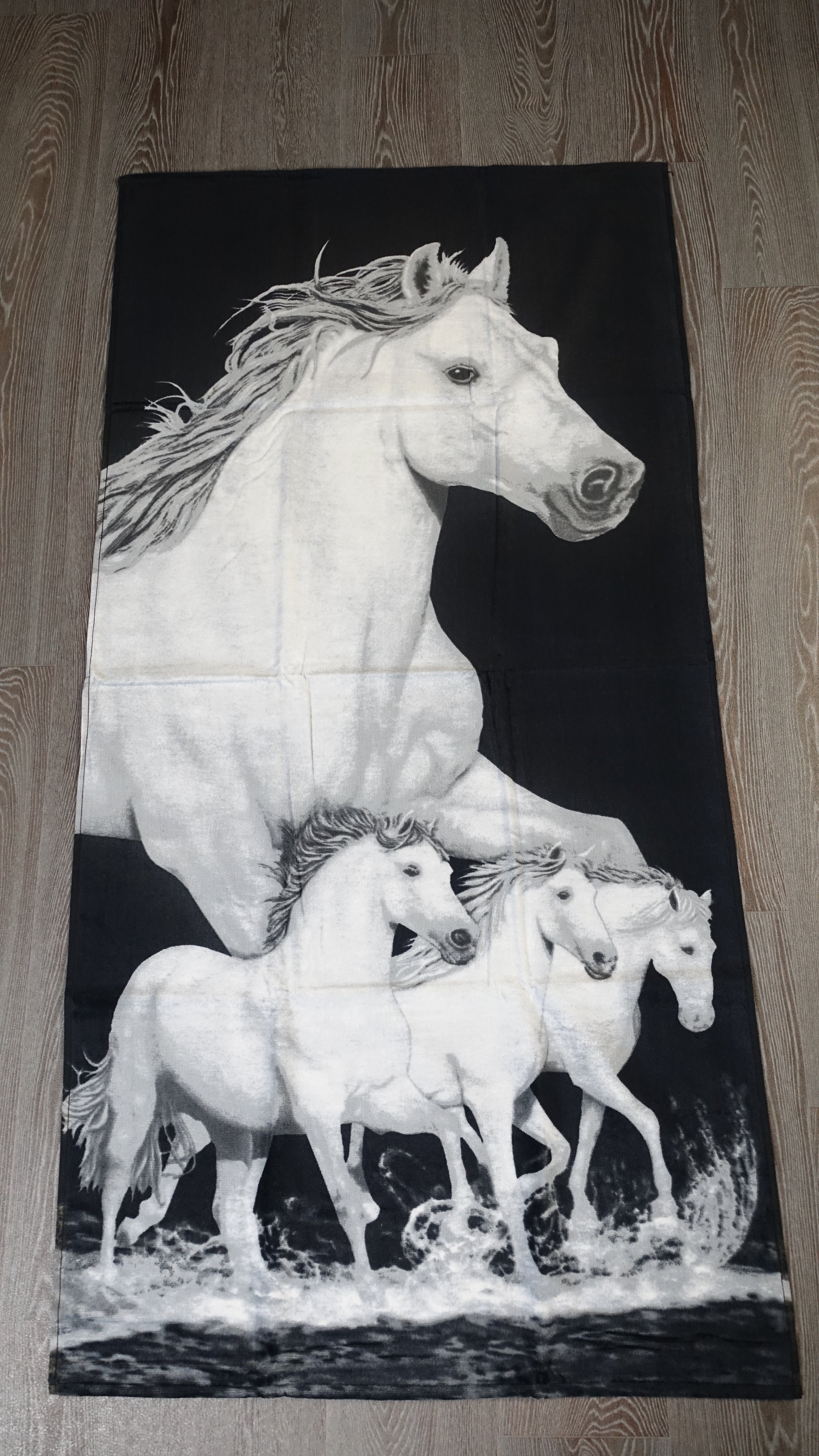 Handtuch Strandtuch Badehandtuch Saunatuch Motiv Pferde 150x70cm