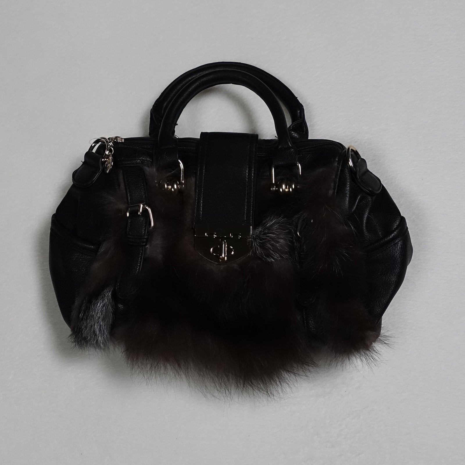Handtasche / Schultertasche mit echtem Pelzbesatz mittel - Blaufuchs