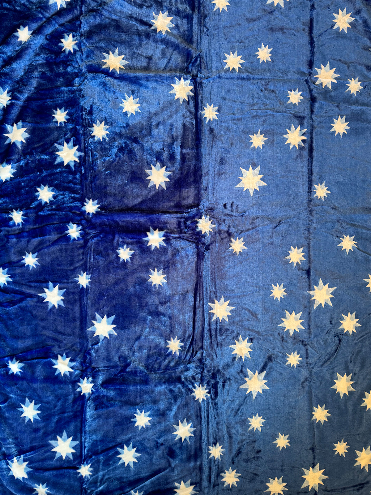 Kuscheldecke Tagesdecke Wohndecke Motiv Sterne blau