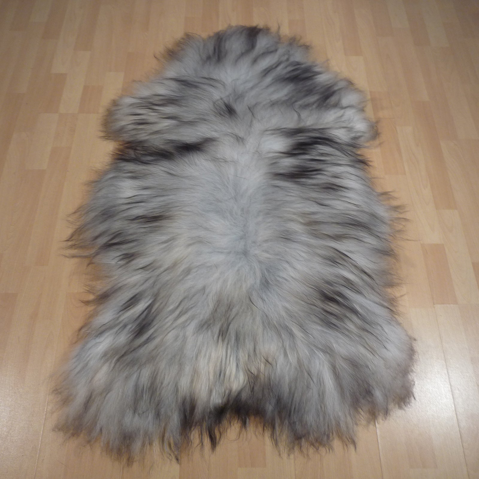 Exklusives Unikat Islandschaffell silbergrau - schwarz 145x90cm #14900