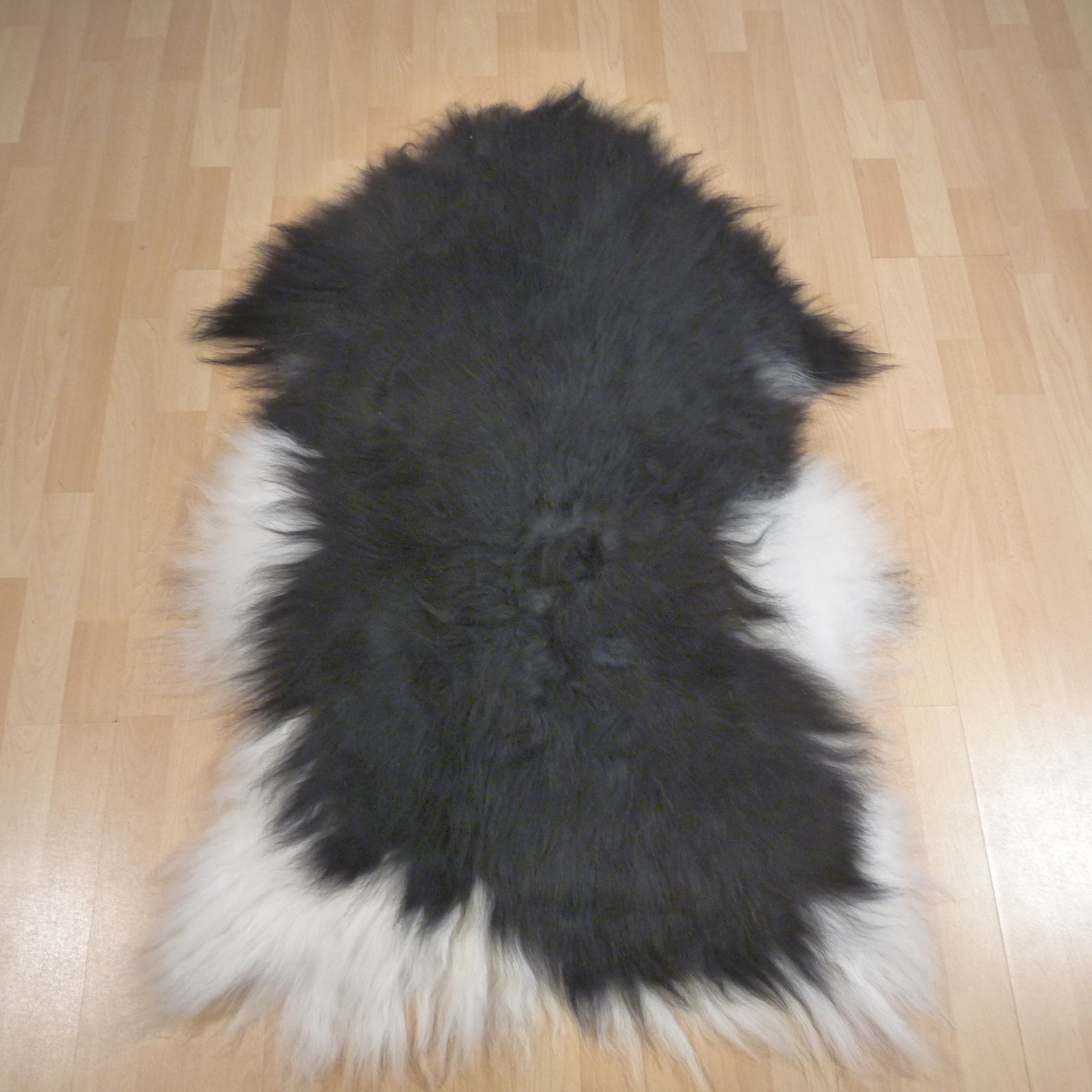 Exklusives Unikat Islandschaffell schwarz - weiß 140x90cm #14908
