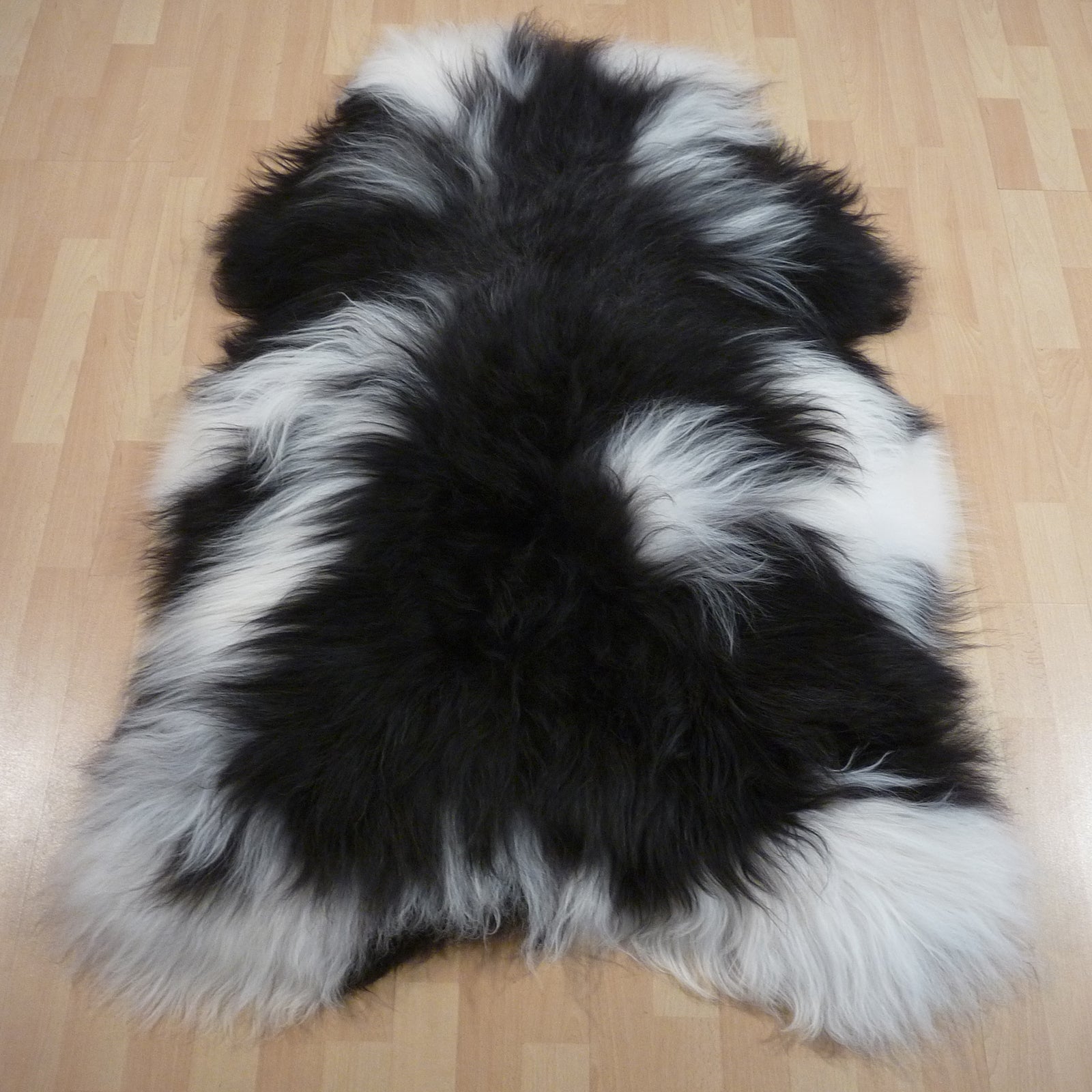 Exklusives Unikat Islandschaffell schwarz - weiß 135x95cm #15792